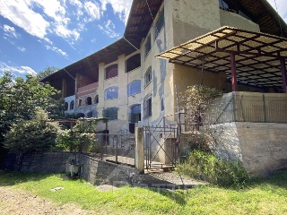zoom immagine (Casa singola 500 mq, soggiorno, più di 3 camere, zona Valduggia)