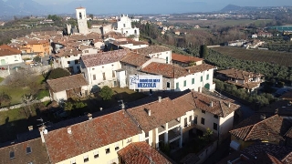 zoom immagine (Rustico 600 mq, soggiorno, 10 camere, zona Polpenazze del Garda - Centro)