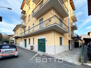 zoom immagine (Appartamento 70 mq, soggiorno, 1 camera, zona Borgosesia - Centro)
