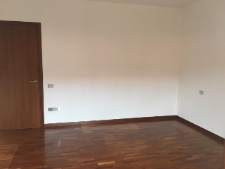 zoom immagine (Appartamento 80 mq, 2 camere, zona Ponso - Centro)
