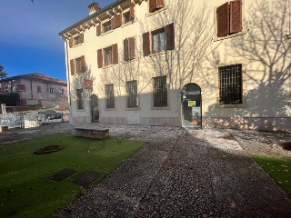 zoom immagine (Negozio, zona Tregnago - Centro)