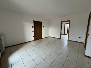 zoom immagine (Appartamento 90 mq, soggiorno, 2 camere, zona Cologna Veneta - Centro)