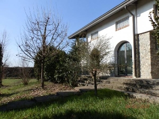 zoom immagine (Villa 410 mq, soggiorno, 4 camere, zona Vigatto (Corcagnano))