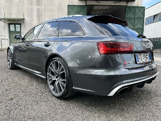 zoom immagine (Audi rs6 performance)