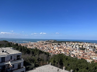 zoom immagine (Attico 150 mq, soggiorno, 2 camere, zona Adriatico)