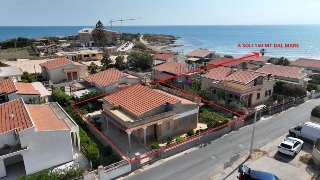 zoom immagine (Casa singola 150 mq, soggiorno, 3 camere, zona Marina di Modica)