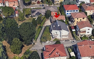 zoom immagine (Casa singola 160 mq, soggiorno, 4 camere, zona Chiesanuova)
