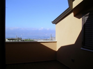 zoom immagine (Casa singola 200 mq, soggiorno, più di 3 camere, zona Reggio Calabria)